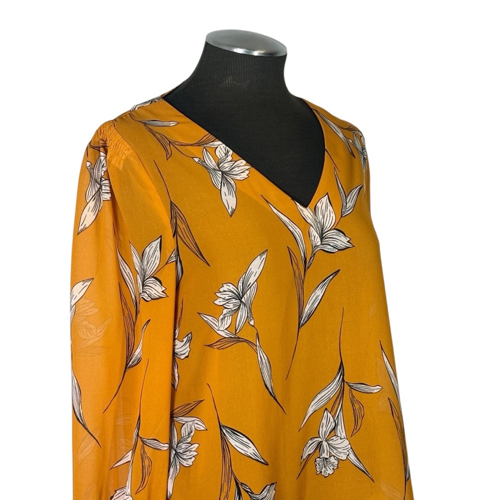A New Day – Floral Bell Sleeve V-Neck Pullover Blouse – Small - Picture 4 of 9